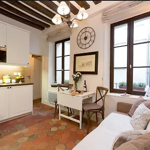  Apartment Le Voyage En Isle France